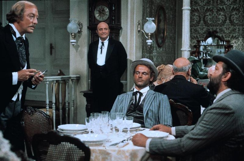 Vier Fäuste für ein Halleluja 3.jpg